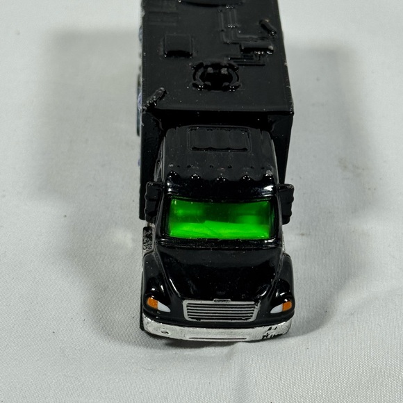 World Space Agency‎ Toy Truck - Black and Green - Picture 2 of 5
